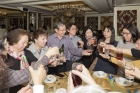 老師到每一席敬酒